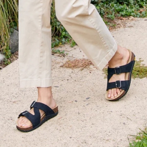 Dansko Shoes - Dansko Dayna Leather Double Buckle Sandals